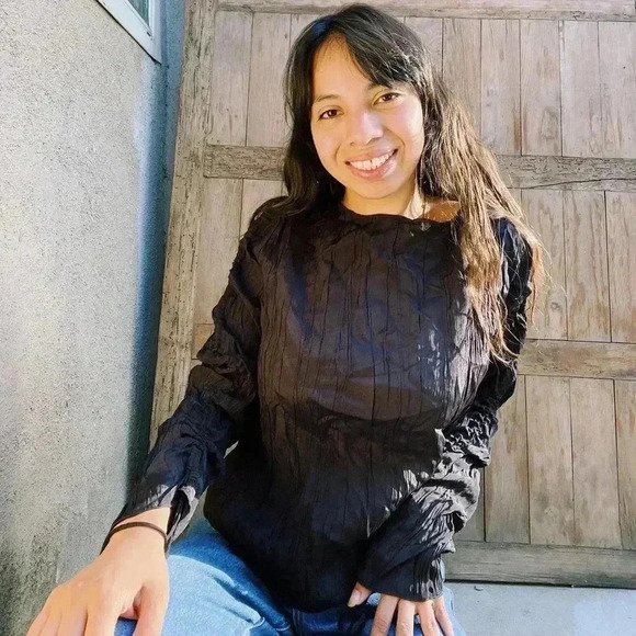 &other stories black top. Blouse longsleeve satin - Picture 4 of 7